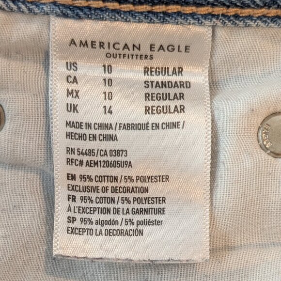 American Eagle Light Wash Raw Hem Mom Jean - Picture 7 of 7